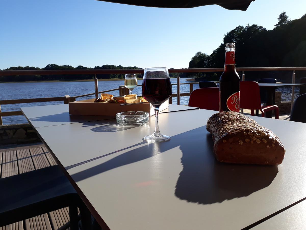 Terres De France - Le Domaine Du Moulin Neuf Hotel Рошфор-ан-Тер Екстериор снимка
